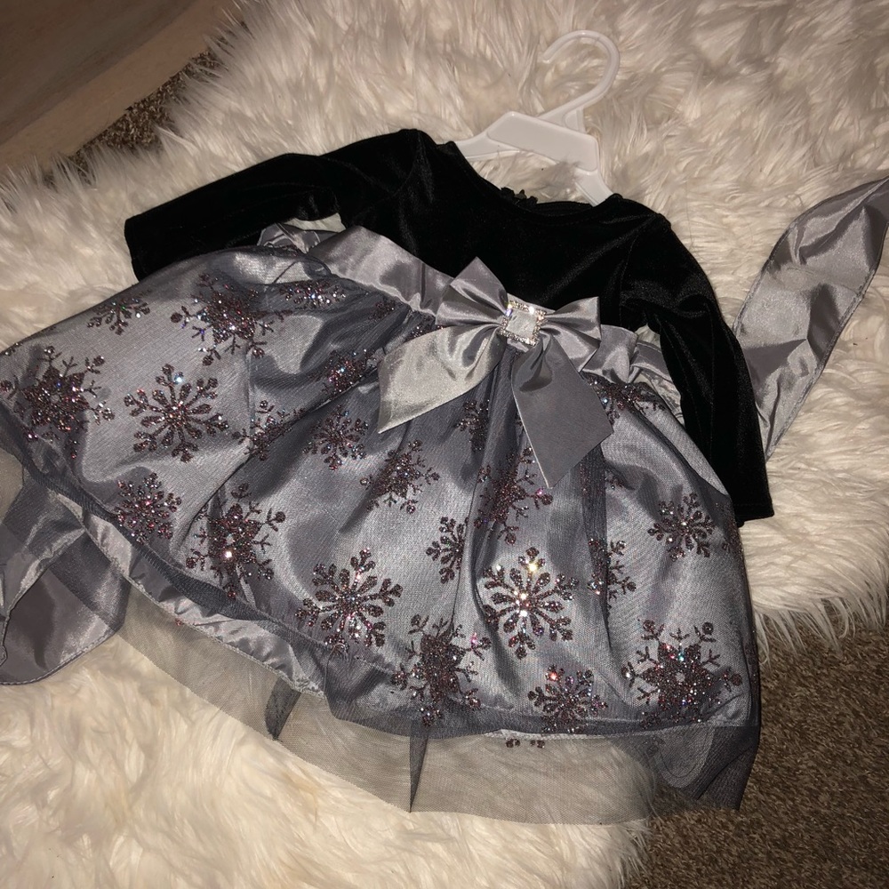 sparkly little girls Christmas dress 3-6 Months